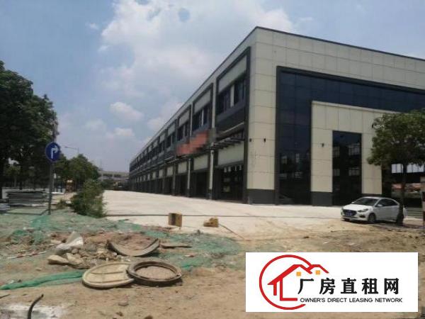  原房东独门独院交通方便，有电梯。